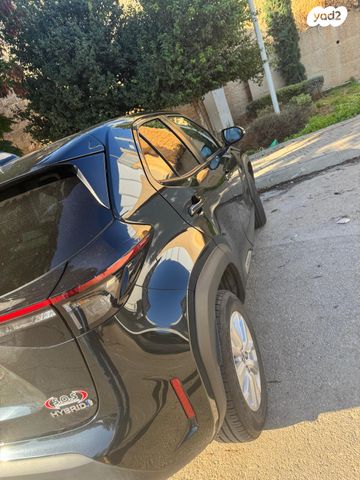 טויוטה יאריס קרוס