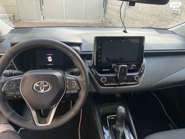 טויוטה קורולה