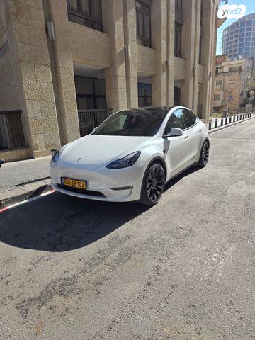 מודעת רכב טסלה מודל Y