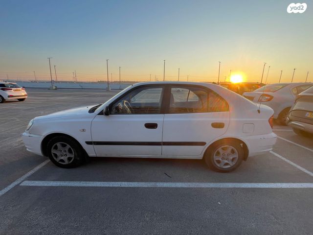 יונדאי אקסנט i25