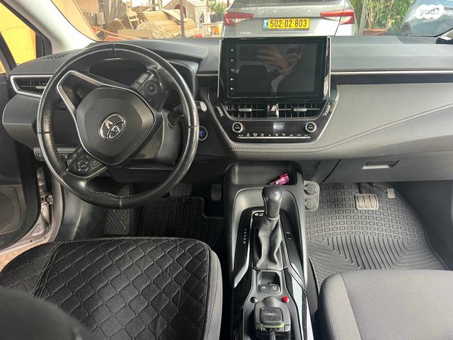 טויוטה קורולה