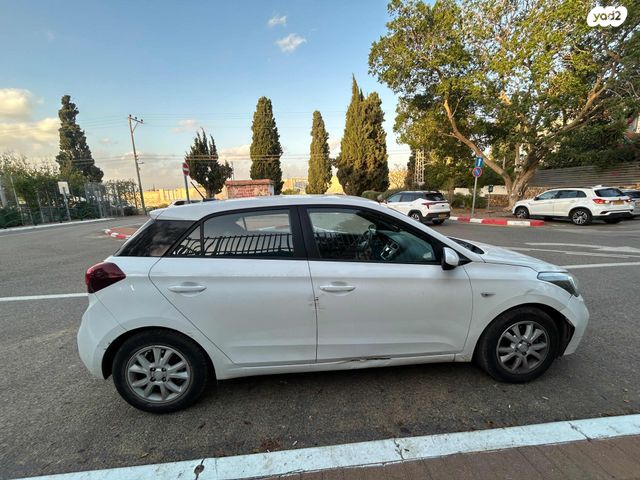 מודעת רכב יונדאי i20
