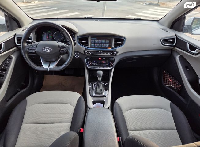 יונדאי איוניק