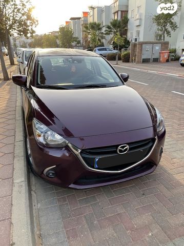 מודעת רכב מאזדה 2