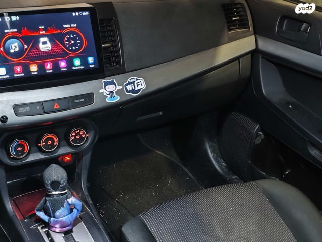 מיצובישי לנסר