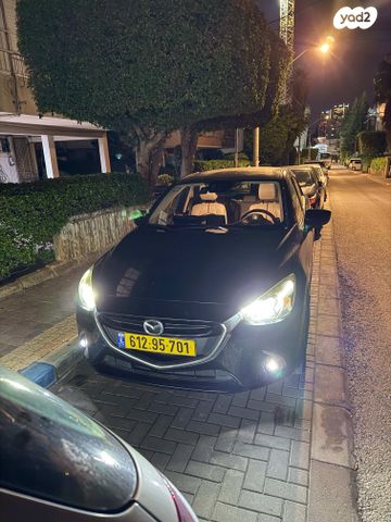 מודעת רכב מאזדה 2