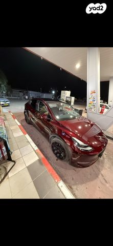 מודעת רכב טסלה מודל Y