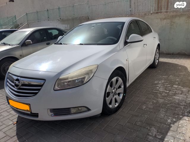 מודעת רכב אופל אינסיגניה