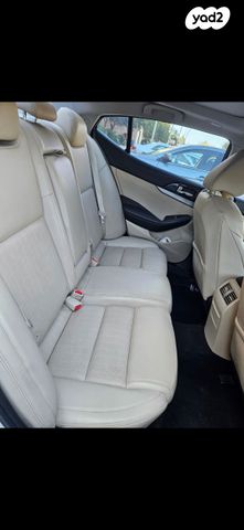 ניסאן מקסימה