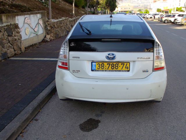 טויוטה פריוס