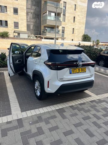 טויוטה יאריס קרוס