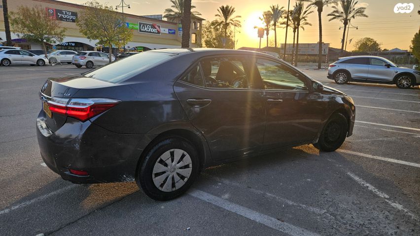 טויוטה קורולה