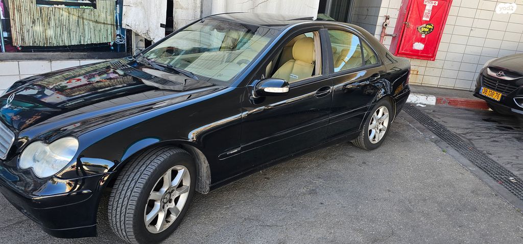 מודעת רכב מרצדס-בנץ C-class