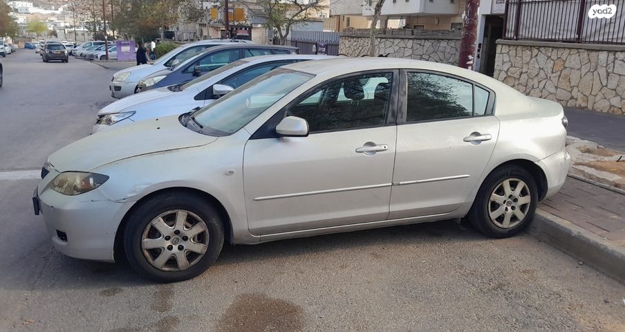 מודעת רכב מאזדה 3