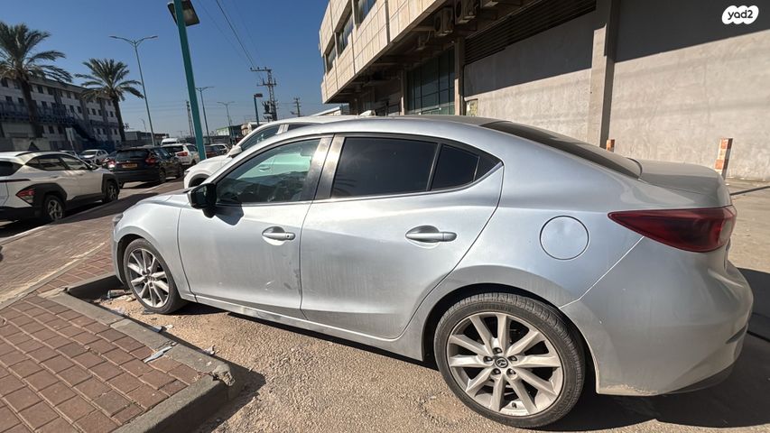 מודעת רכב מאזדה 3