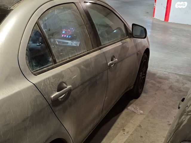 מיצובישי לנסר