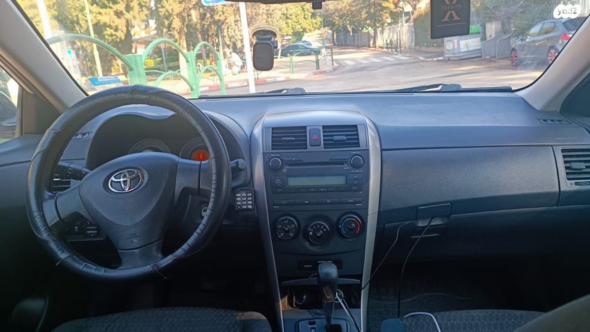 טויוטה קורולה