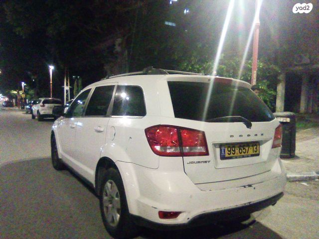 מודעת רכב דודג' ג'רני