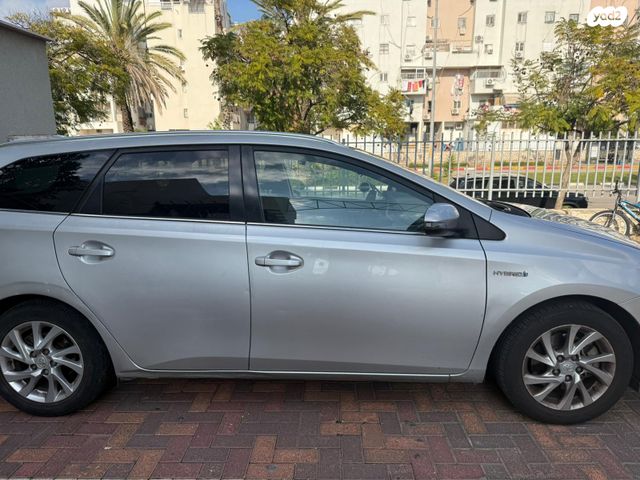 טויוטה אוריס