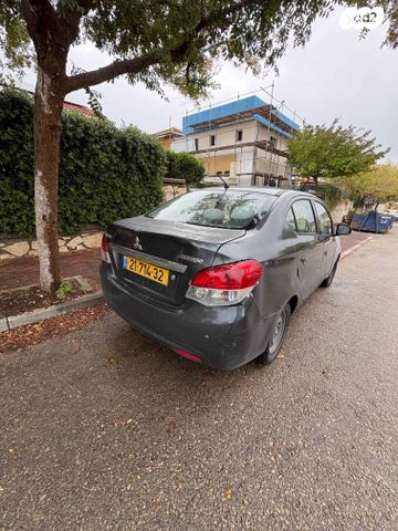 מודעת רכב מיצובישי אטראז'