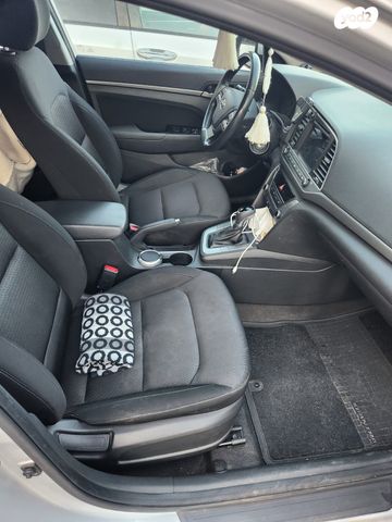 יונדאי אלנטרה