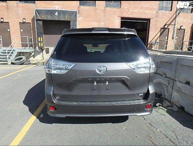 טויוטה סיינה