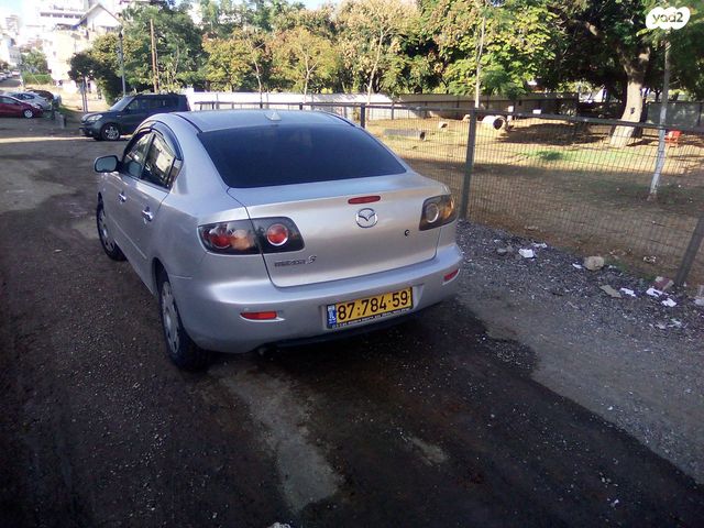 מודעת רכב מאזדה 3