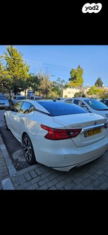 ניסאן מקסימה