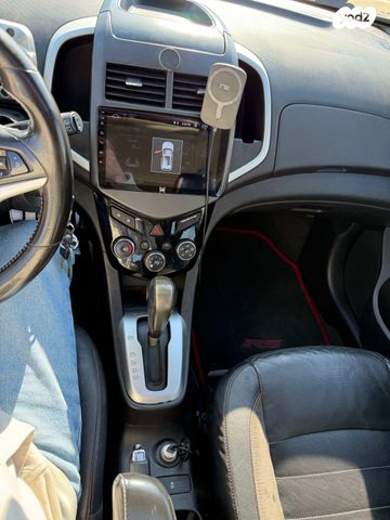 שברולט סוניק