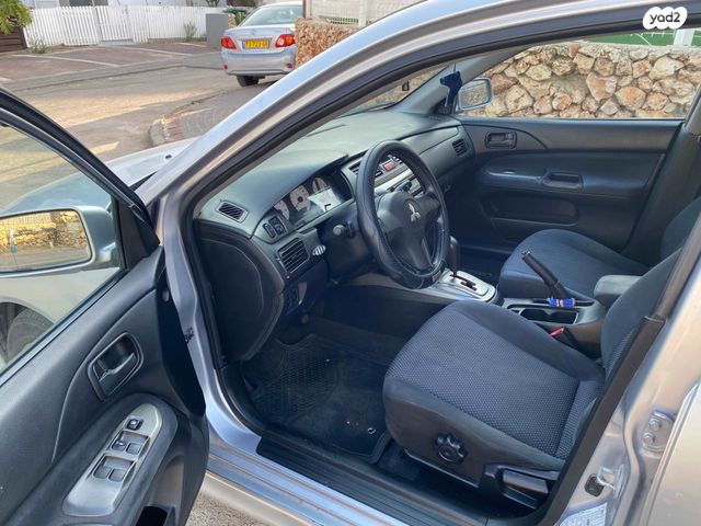 מיצובישי לנסר