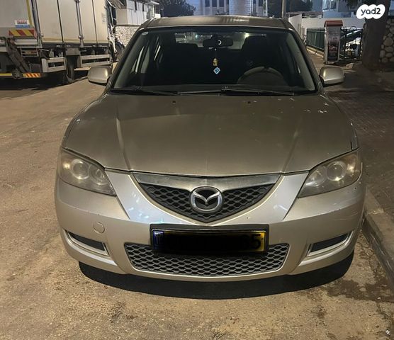 מודעת רכב מאזדה 3