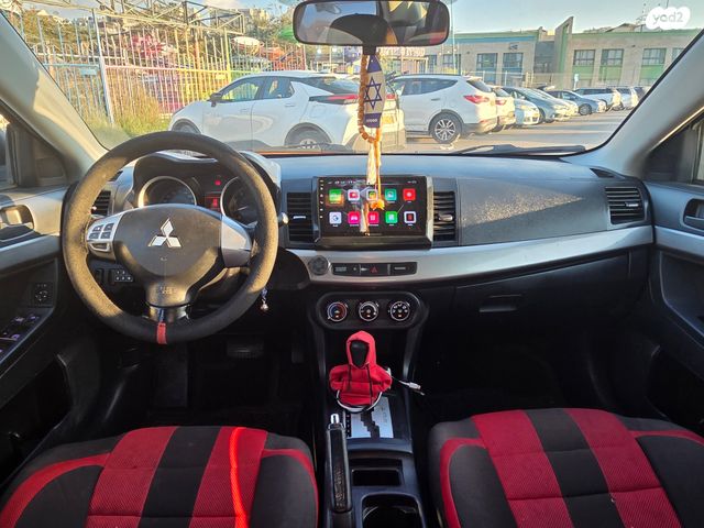 מודעת רכב מיצובישי לנסר