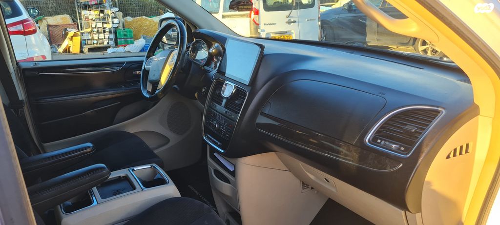 קרייזלר גראנד וויאג'ר