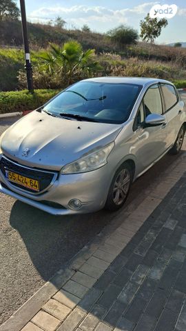 מודעת רכב פיג'ו 208