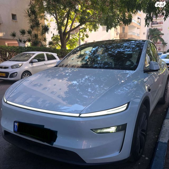 מודעת רכב טסלה מודל Y