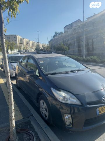 טויוטה פריוס