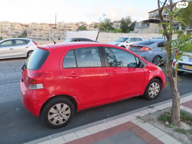 טויוטה יאריס