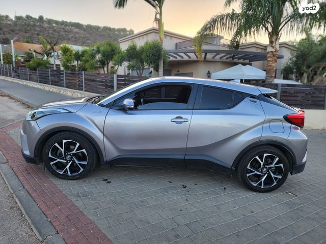 טויוטה C-HR