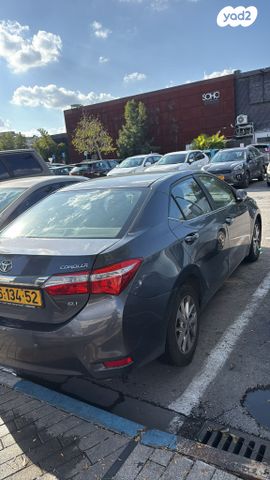 טויוטה קורולה