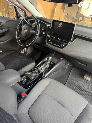 טויוטה קורולה