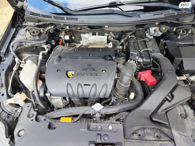 מיצובישי לנסר