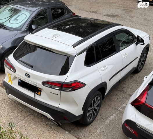 מודעת רכב טויוטה קורולה קרוס