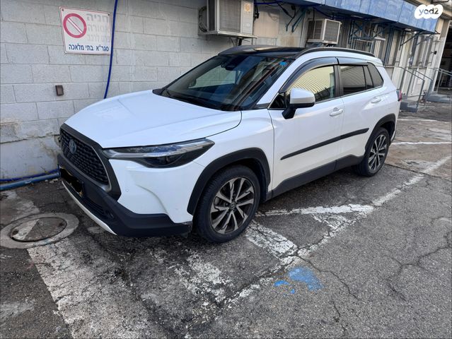 טויוטה קורולה קרוס