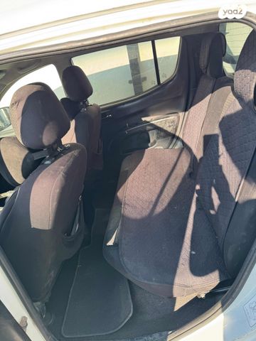 מיצובישי טרייטון / L200