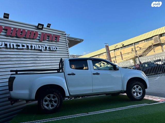 איסוזו די-מקס