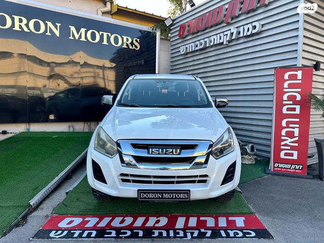 איסוזו די-מקס