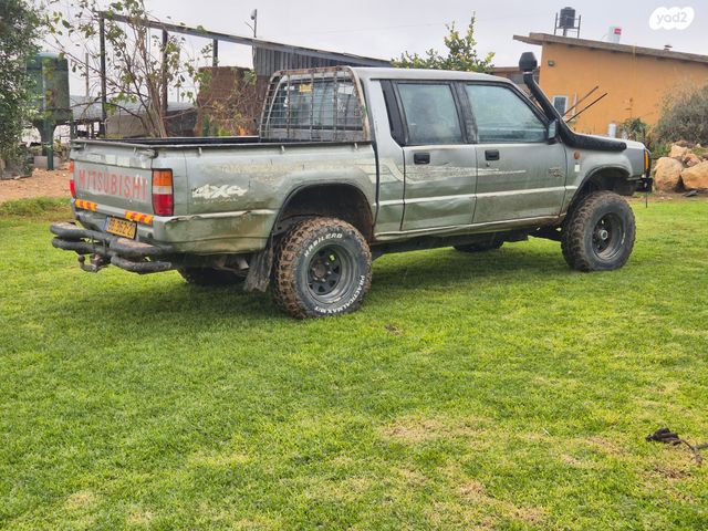 מיצובישי טרייטון / L200