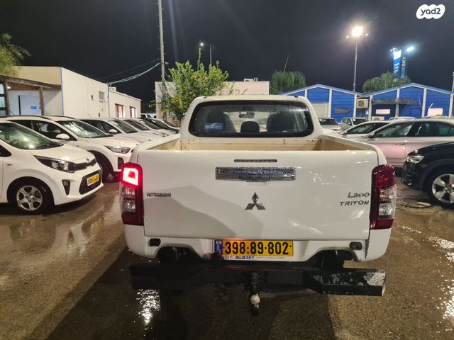 מיצובישי טרייטון / L200