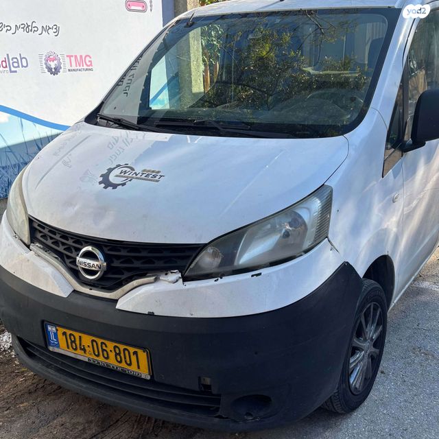 ניסאן NV200