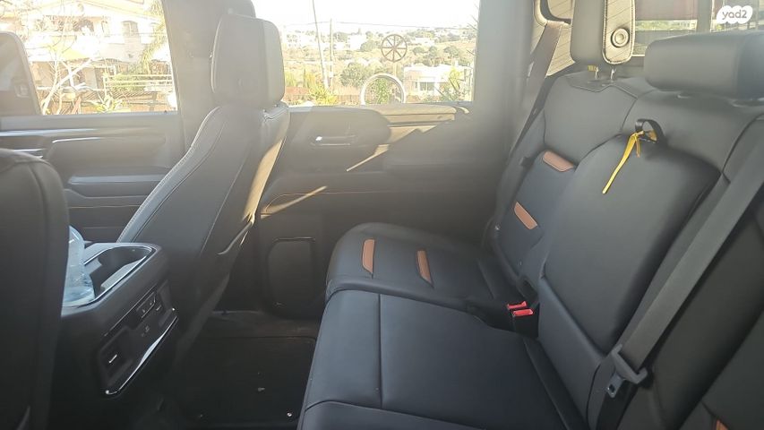 מודעת רכב ג'י.אם.סי סיירה